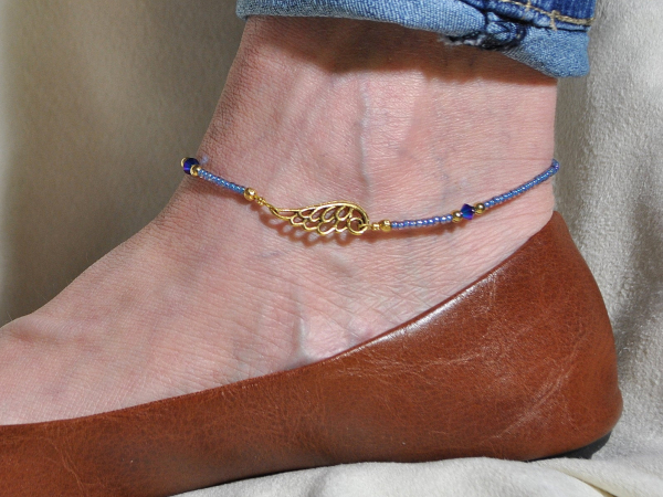 Angel Wing Anklet, 10 inch, handmade by Purple Moon Designs