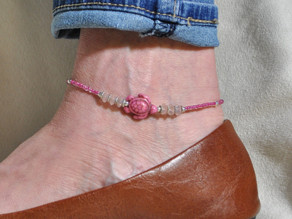 Pink Sea Turtle Anklet, 9.5 inch, handmade by Purple Moon Designs